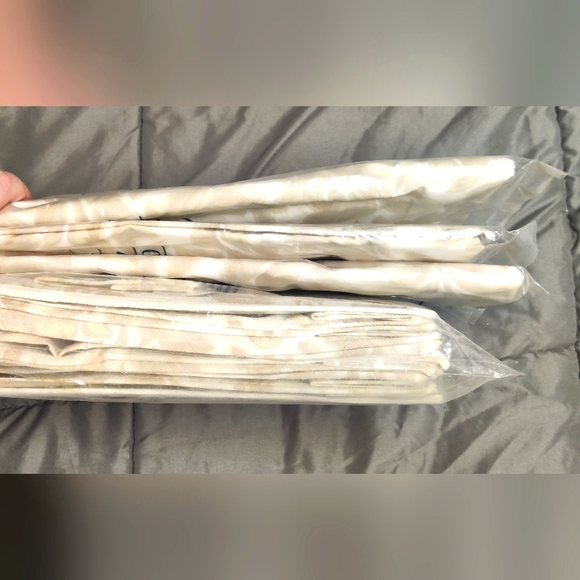 AVON Gift Collection Classic Storage Collection 4 Different Pieces, Brand NEW - Picture 6 of 12